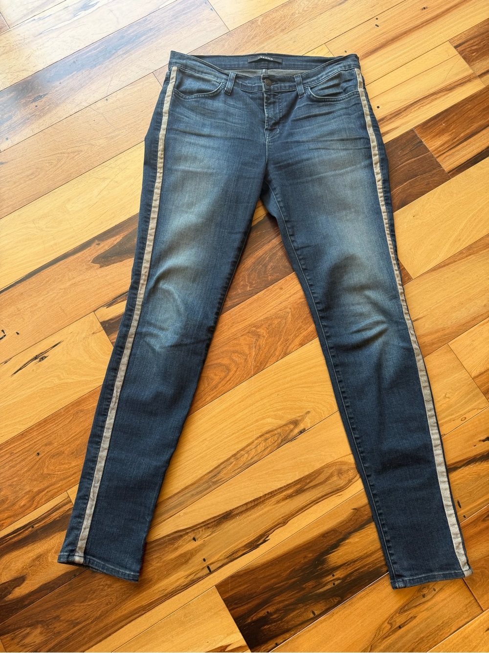 J Brand “Kacie” Skinny Jeans with Grey Suede  Side Stripe size 30